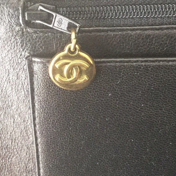 CHANEL Vintage Quilted Patent Leather Large Lunch Box Bag !Rare! - Picture 17 of 17